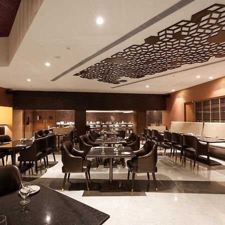 Pharos Hotels Chennai Extérieur photo