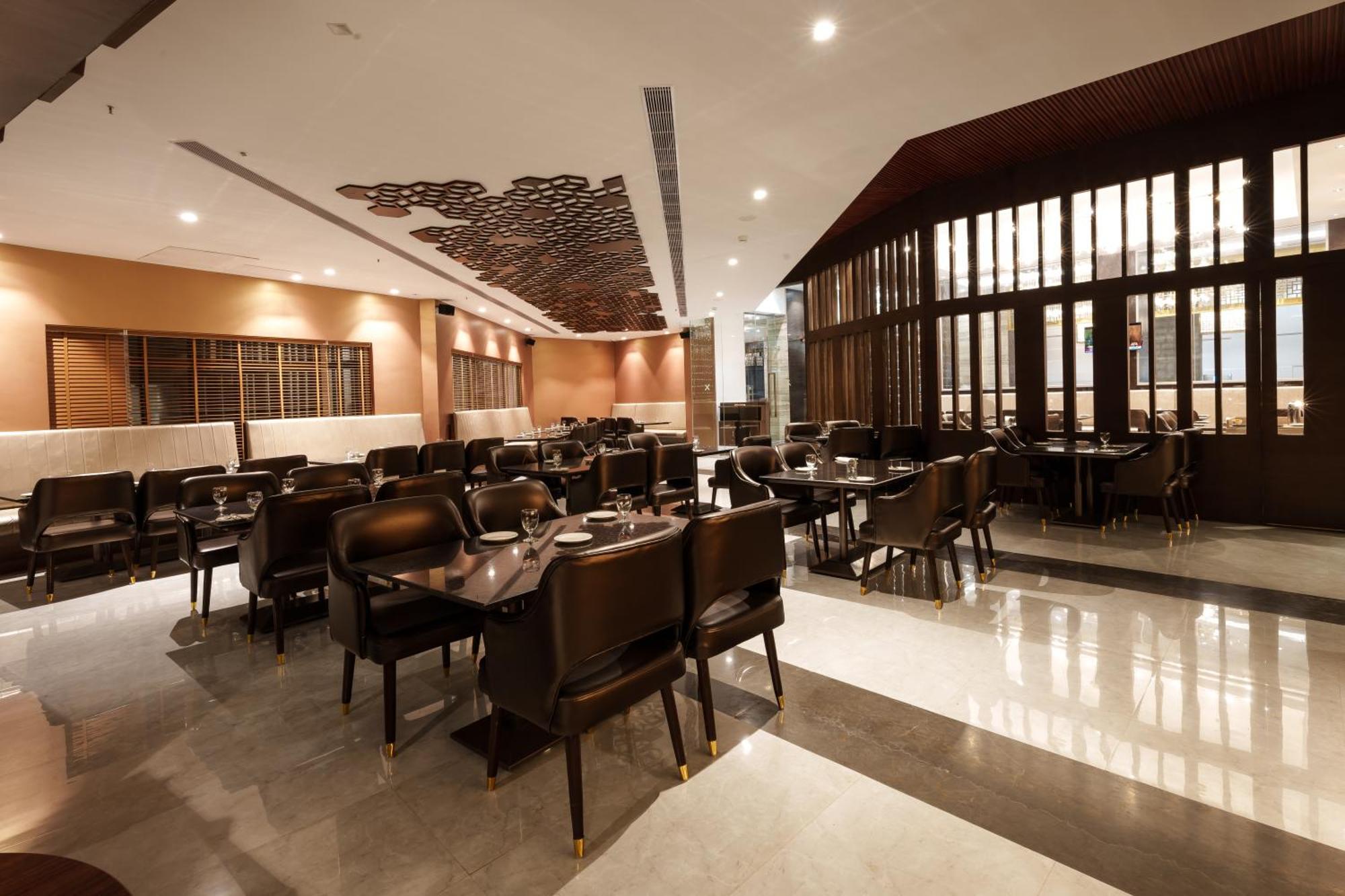 Pharos Hotels Chennai Extérieur photo