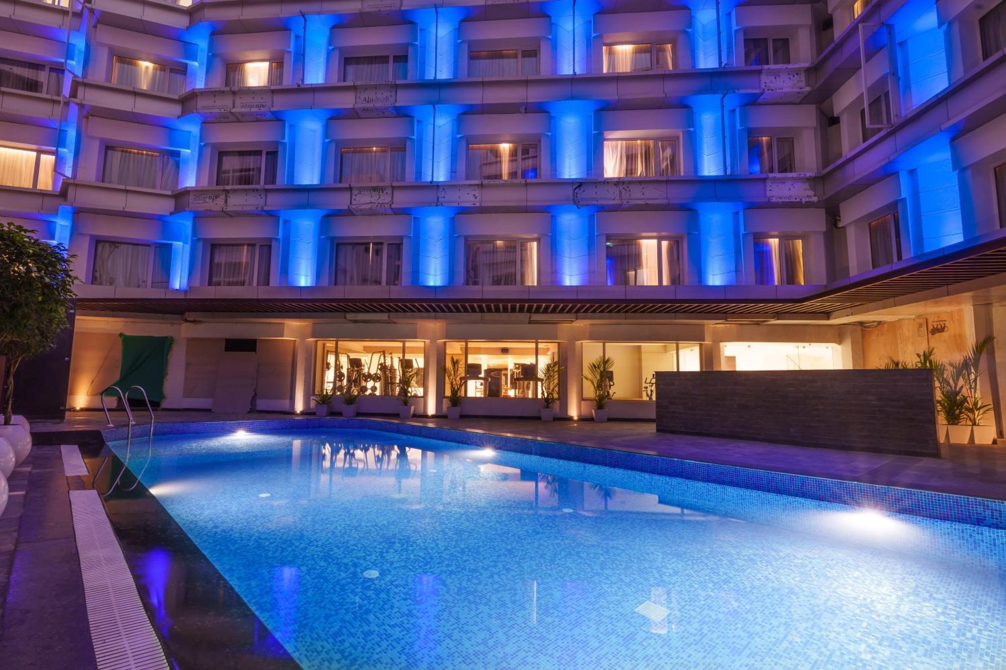 Pharos Hotels Chennai Extérieur photo